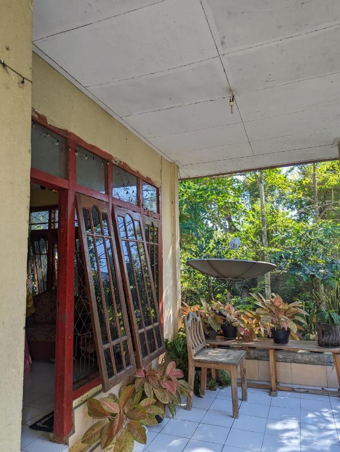 Agusfamily Homestay لابوان باجو المظهر الخارجي الصورة